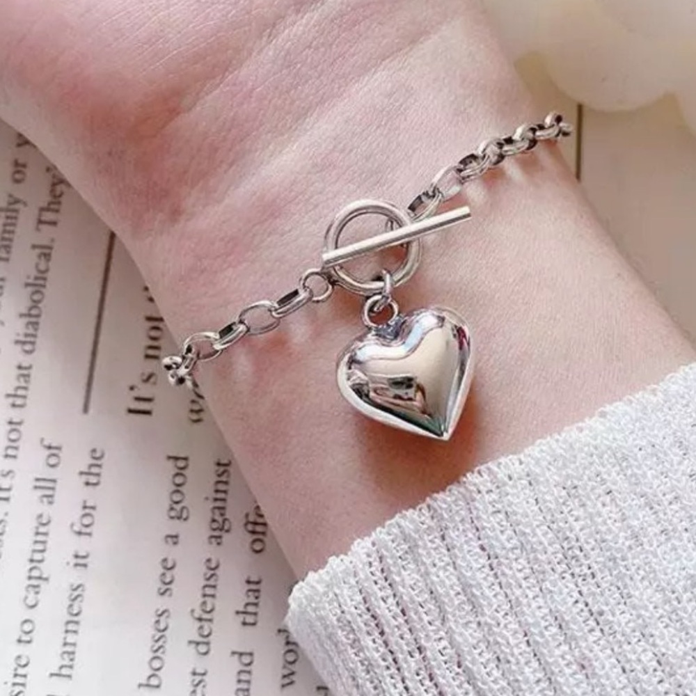 Silver Heart Toggle Bracelet Brand New